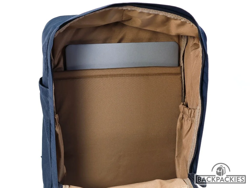 Fjallraven kanken vs doughnut macaroon hotsell